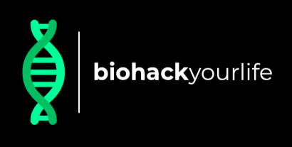 Logo biohackyourlife – grüne DNA-Helix links, weiße Trennlinie, daneben Schriftzug „biohackyourlife“ in Weiß auf schwarzem Hintergrund